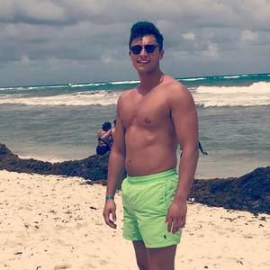 Meet your Posher, Clint